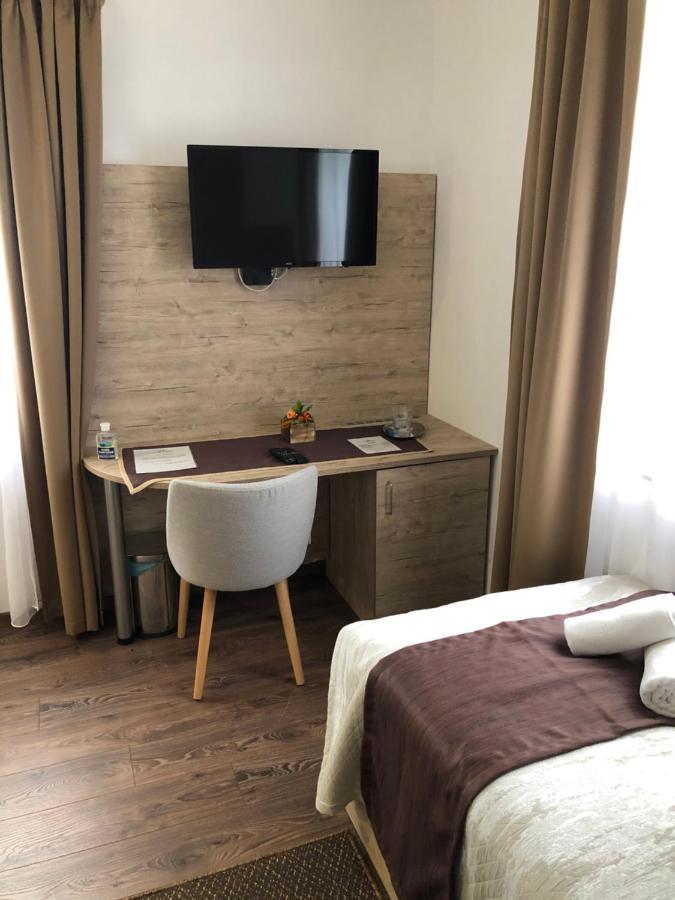 Galosfa Vendeghaz Hotel Ngoại thất bức ảnh
