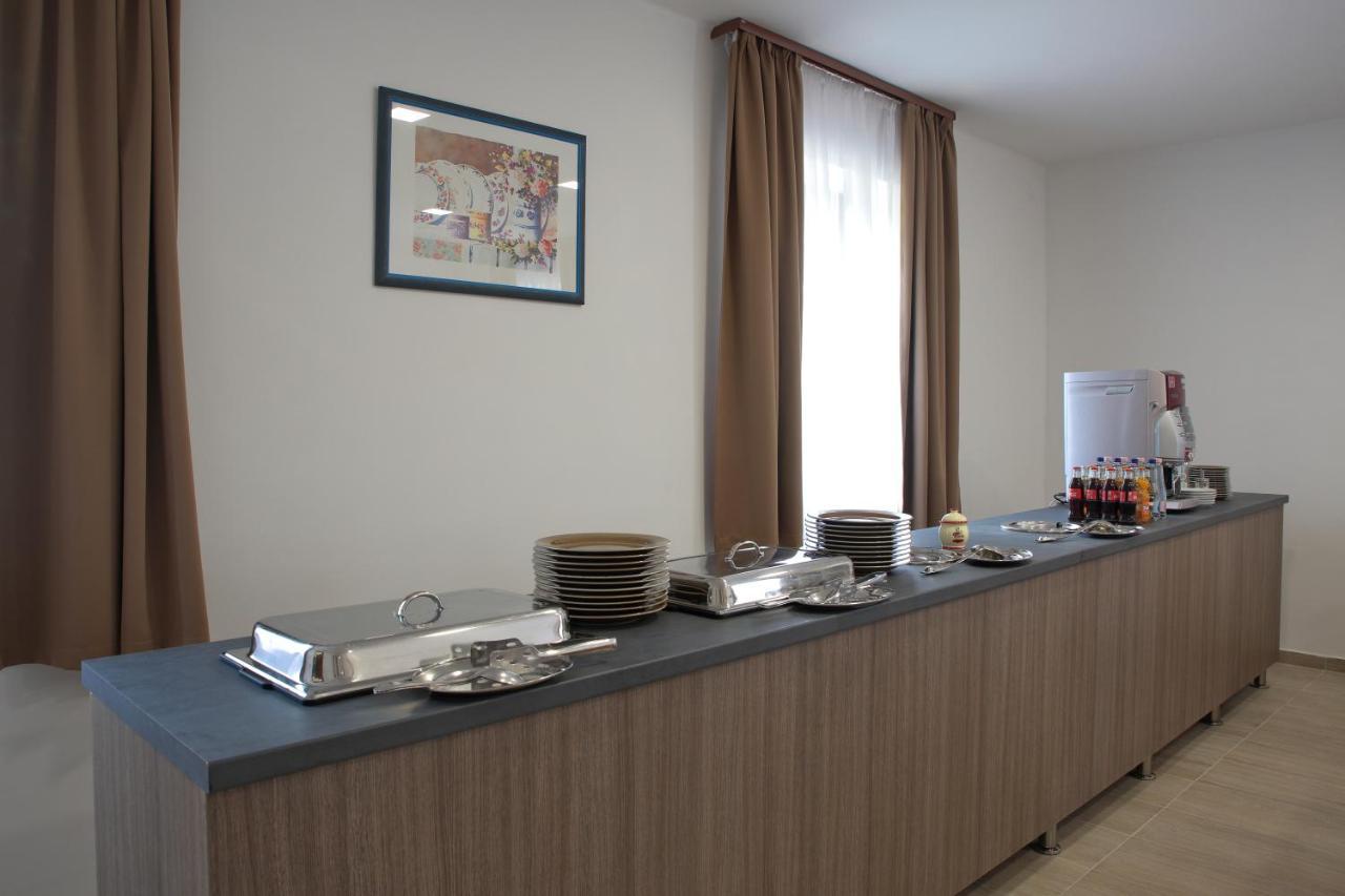 Galosfa Vendeghaz Hotel Ngoại thất bức ảnh
